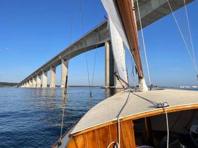 Matsya sail under Jamestown Bridge 2022